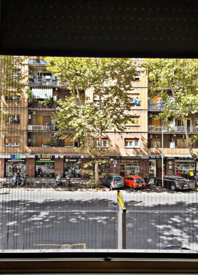 Modern Apartment Cozy Style Rome Exterior photo